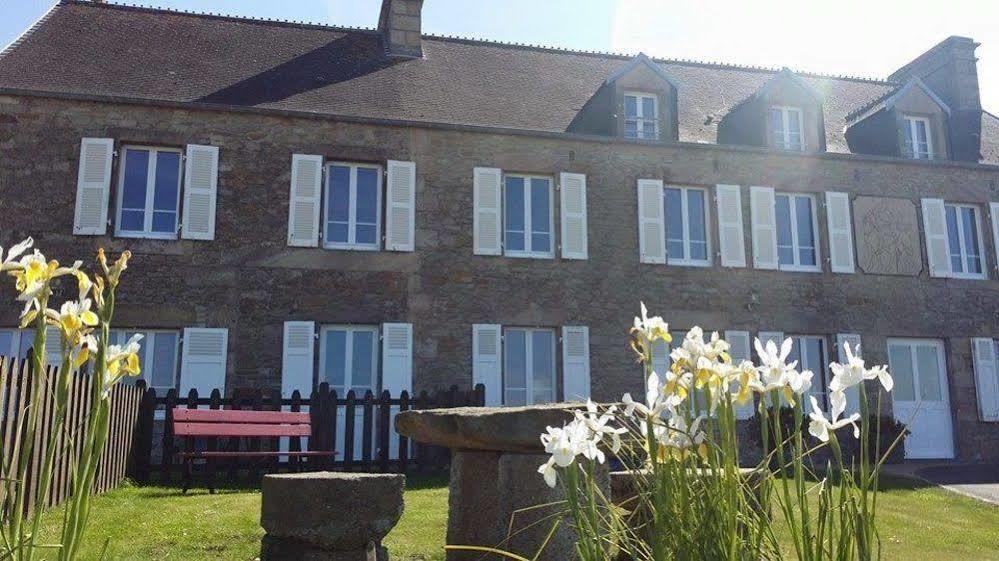 La Roche Du Marais Hotel Omonville-la-Petite Exterior photo
